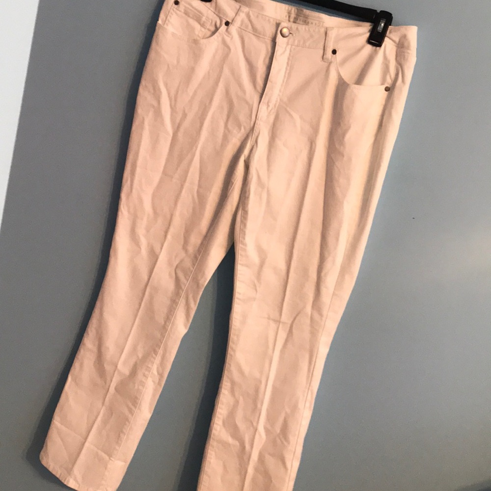 White jeans pants